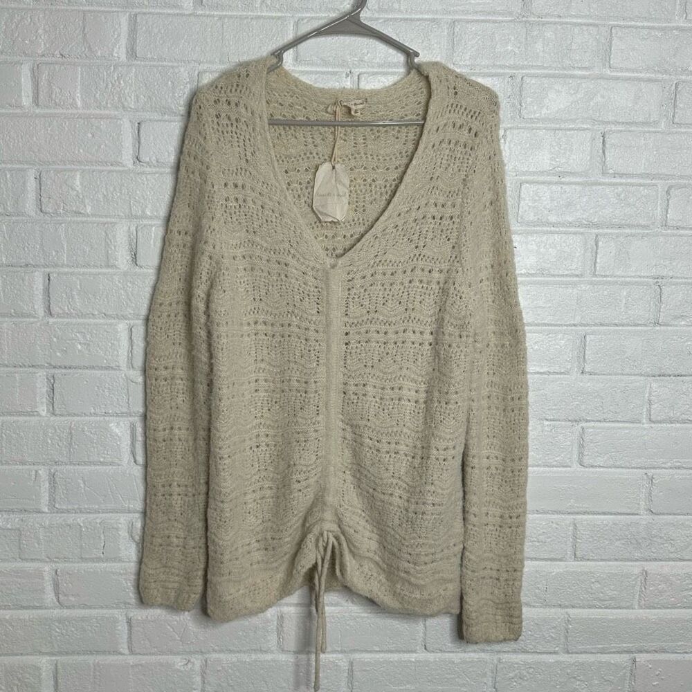 NWT Hem & Thread Fuzzy Soft Cinch Front Sweater Off White Open Weave sz Small